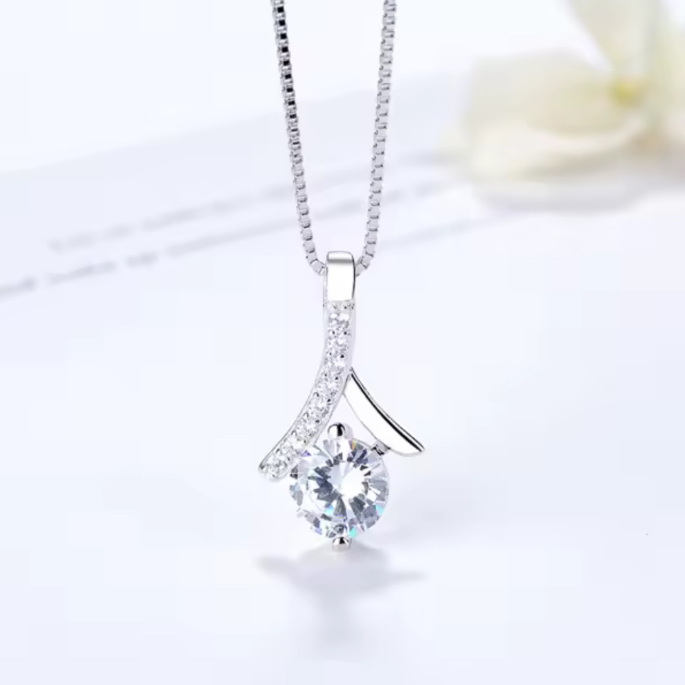 Luxe Curve Necklace